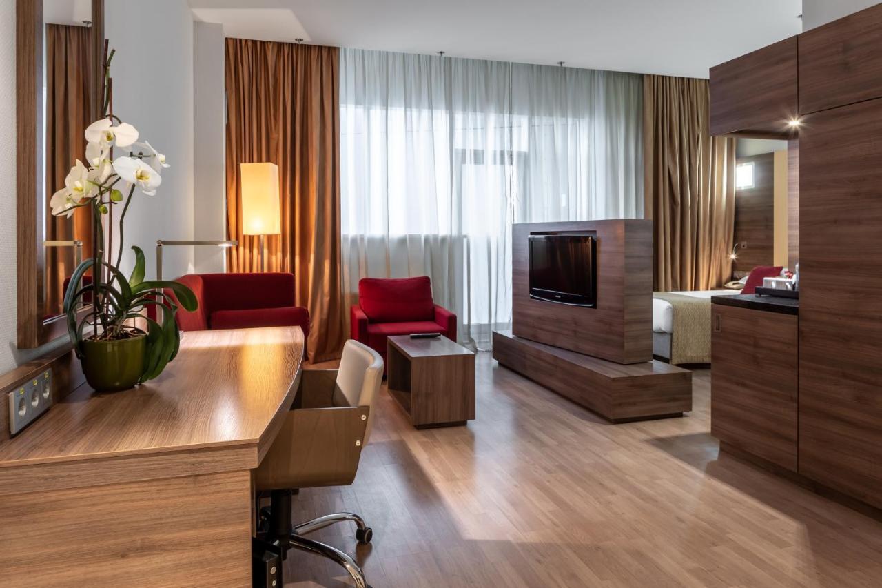 Ramada Encore Kiev Eksteriør billede