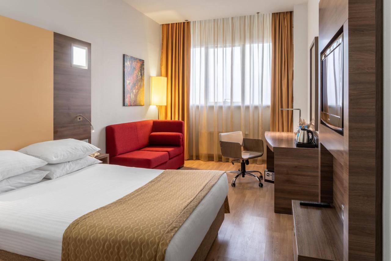 Ramada Encore Kiev Eksteriør billede