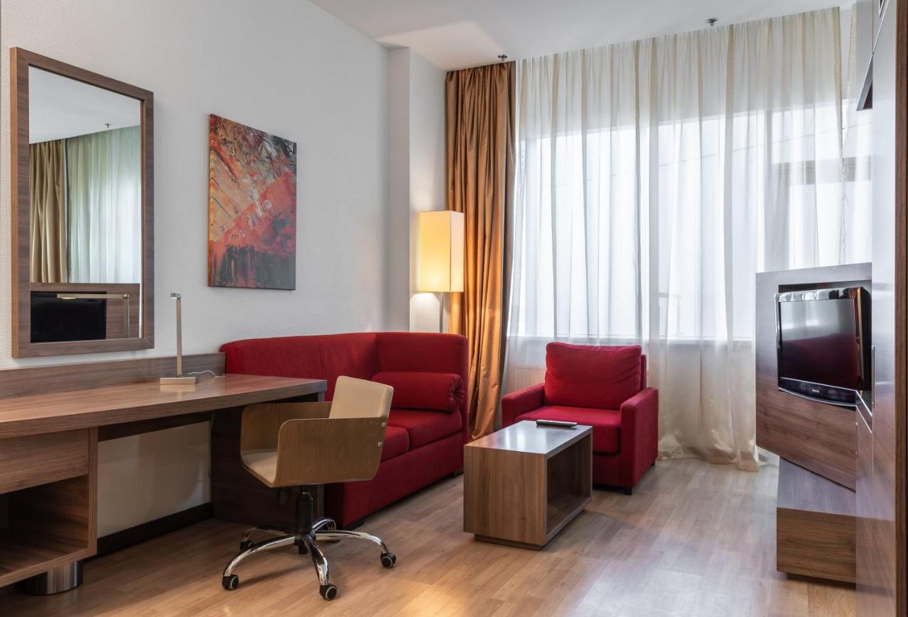Ramada Encore Kiev Eksteriør billede