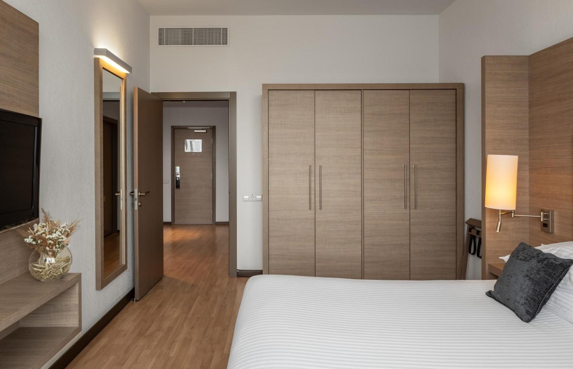 Ramada Encore Kiev Værelse billede