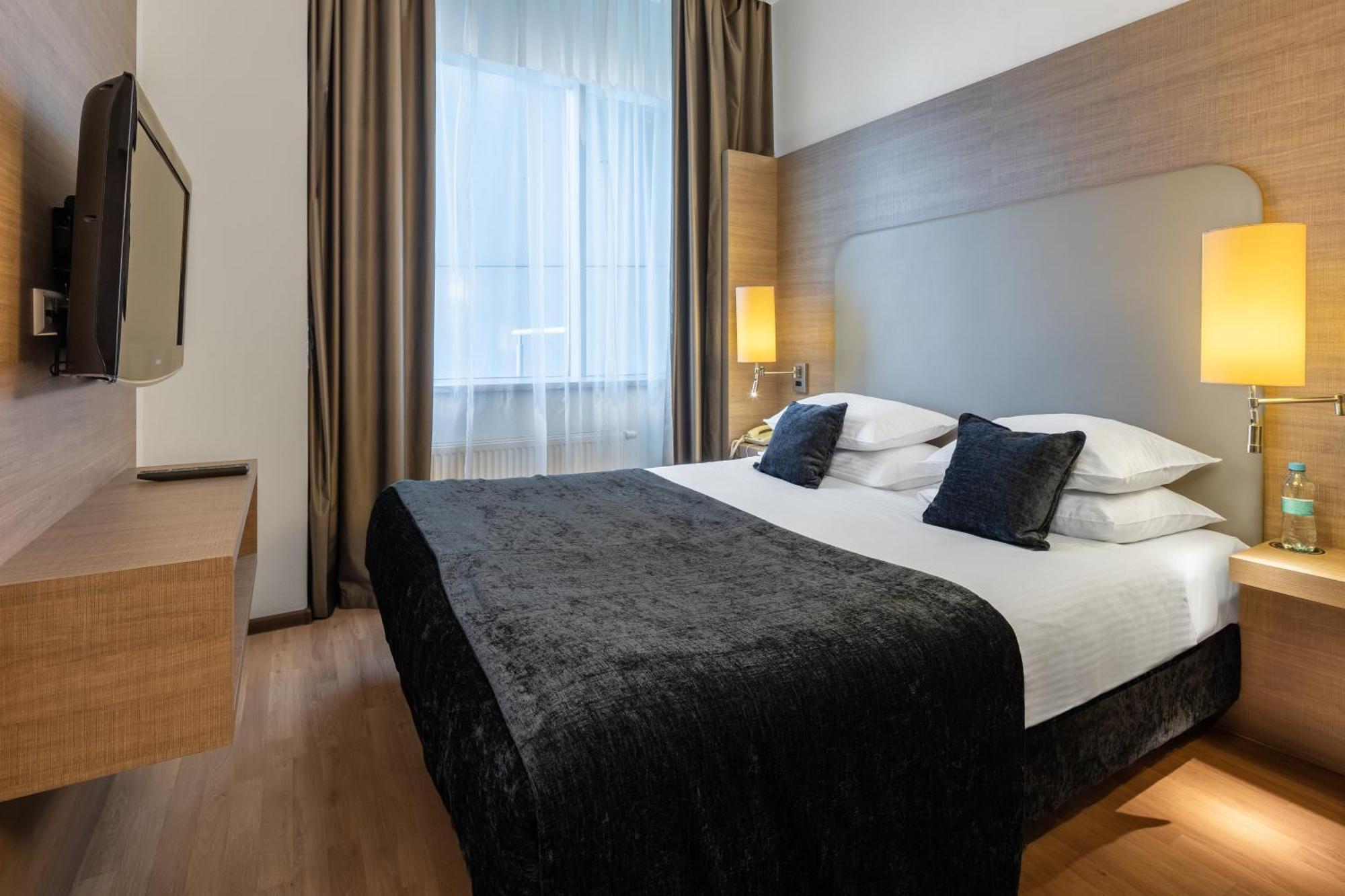Ramada Encore Kiev Værelse billede